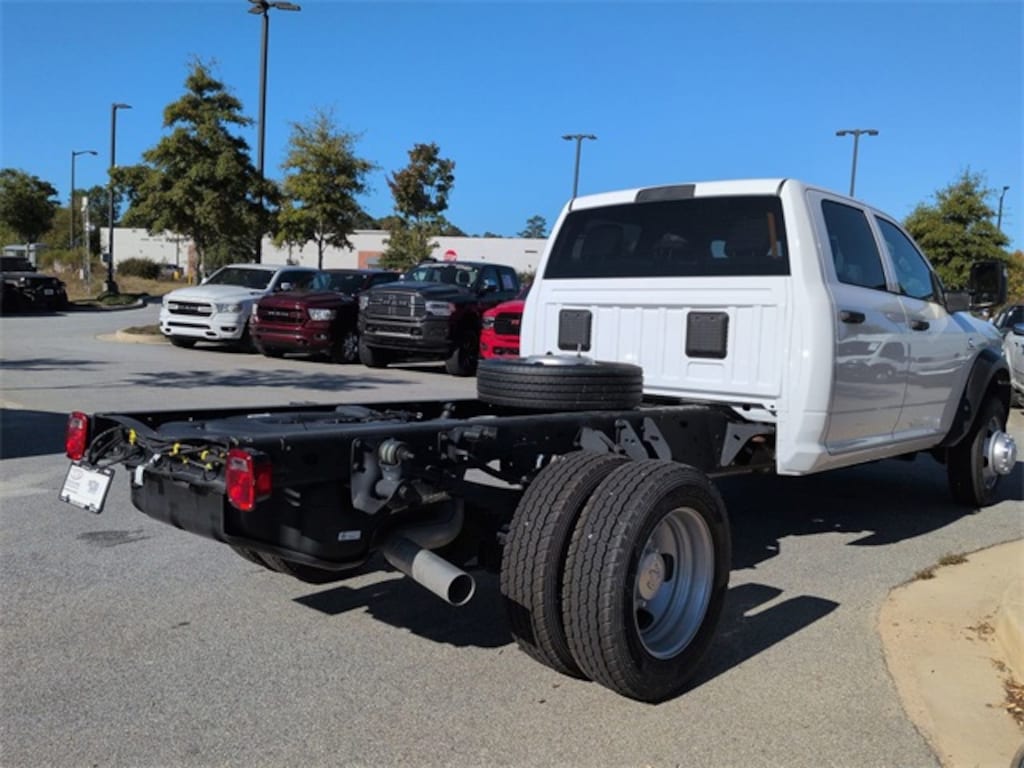 New 2026 Ram 5500 Chassis Cab 5500 TRADESMAN CHASSIS CREW CAB 4X4 60' CA Pickup
