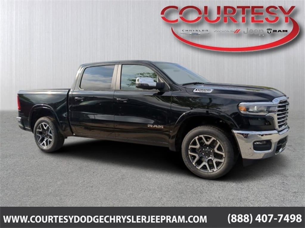 New 2025 Ram 1500 LARAMIE CREW CAB 4X4 5'7 BOX Pickup