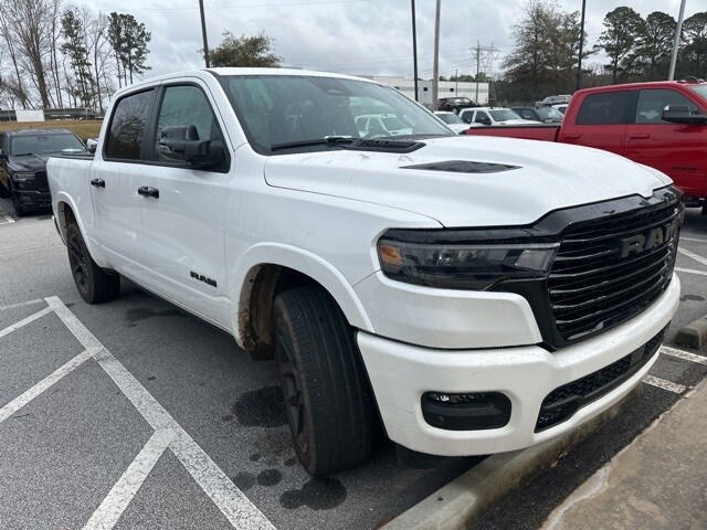 2025 Ram 1500 Laramie photo 3