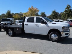 2025 Ram 3500 Chassis Cab 3500 TRADESMAN CREW CAB CHASSIS 4X4 60' CA Pickup