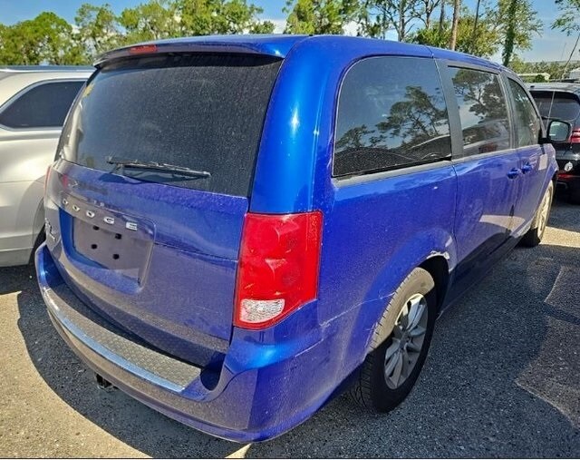 2020 Dodge Grand Caravan SE photo 2