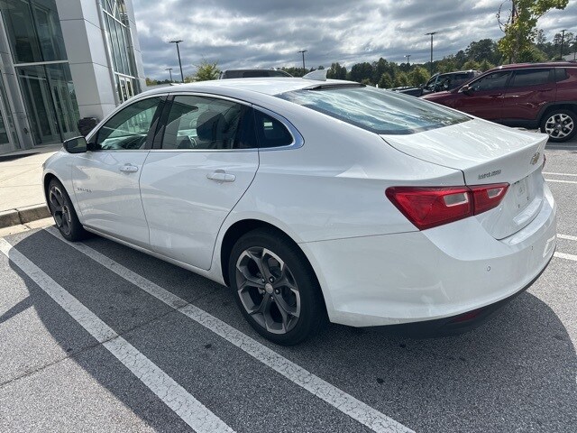 2024 Chevrolet Malibu 1LT photo 2
