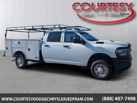 2024 Ram 2500 TRADESMAN CREW CAB 4X4 8' BOX Pickup