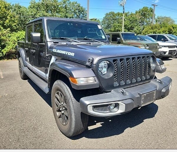 2021 Jeep Gladiator Sport photo 2