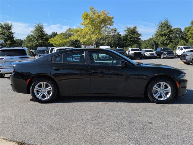 2021 Dodge Charger SXT photo 2