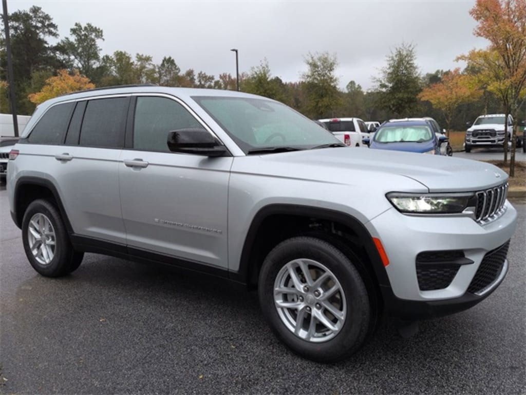 New 2025 Jeep Grand Cherokee LAREDO X 4X2 Sport Utility