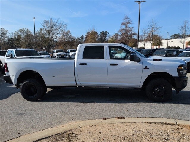 2026 Ram 3500 Tradesman photo 2