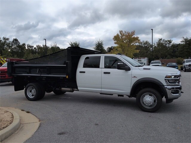 2025 Ram 5500 Tradesman photo 2