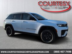 2026 Jeep Grand Cherokee LAREDO ALTITUDE 4X2 Sport Utility