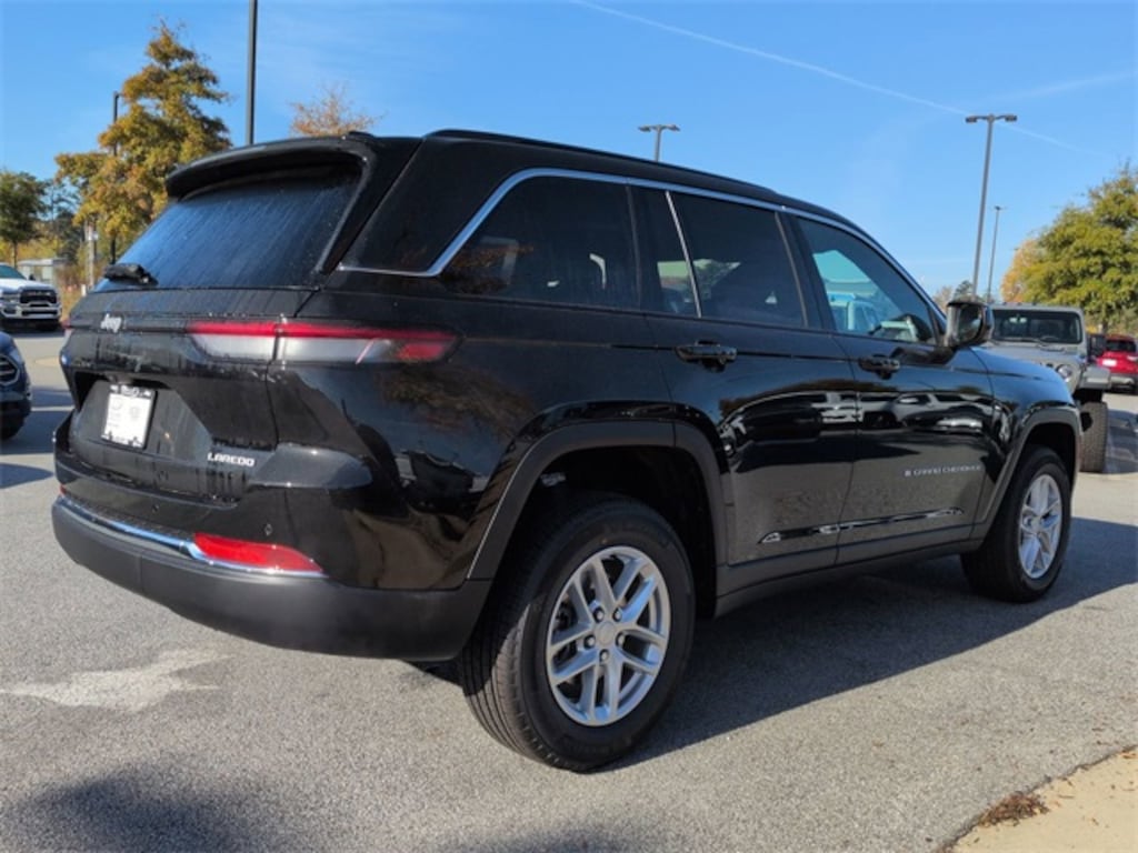 New 2025 Jeep Grand Cherokee LAREDO X 4X2 Sport Utility