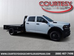 2025 Ram 3500 Chassis Cab 3500 TRADESMAN CREW CAB CHASSIS 4X4 60' CA Pickup