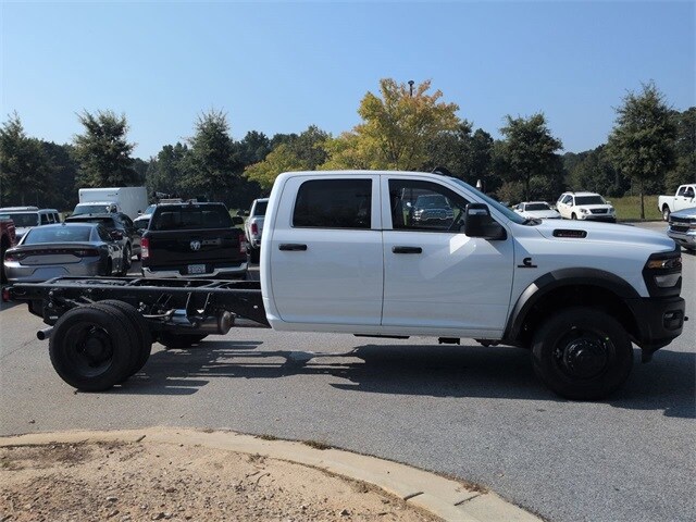 2026 Ram 4500 Tradesman photo 3