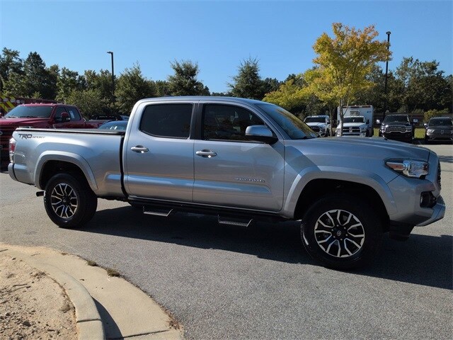 2023 Toyota Tacoma TRD Sport photo 2