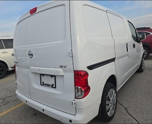 2021 Nissan NV200 SV photo 2