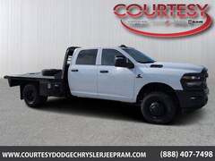 2026 Ram 3500 Chassis Cab TRADESMAN CREW   4X4 60' CA Pickup