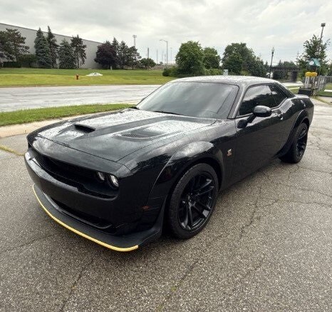 2023 Dodge Challenger R/T Scat Pack Widebody photo 2
