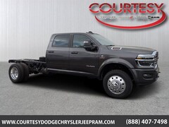 2026 Ram 2500 BLACK EXPRESS CREW CAB 4X4 6'4 BOX Pickup