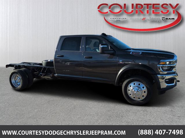 2026 RAM 4500 Tradesman 4X4 Crew Cab DRW 173" WB's photo
