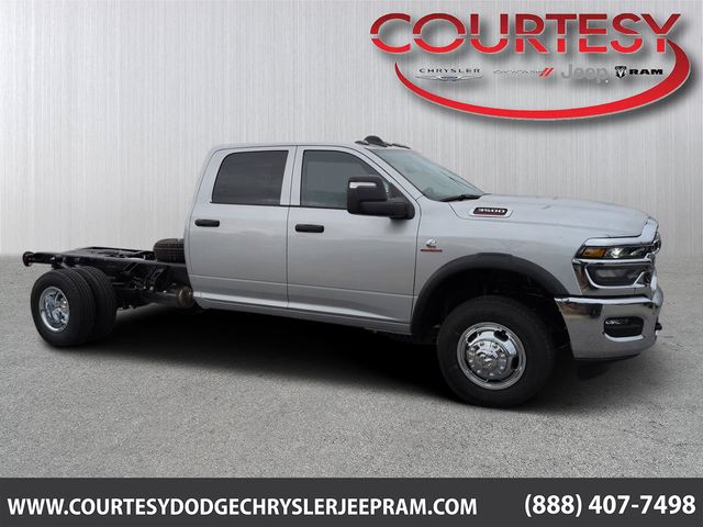 2026 RAM 3500 Tradesman 4X4 Crew Cab's photo