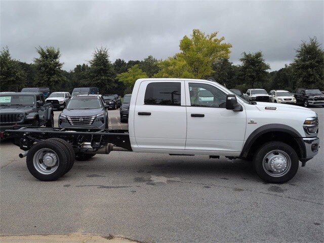 2026 Ram 4500 Tradesman photo 3