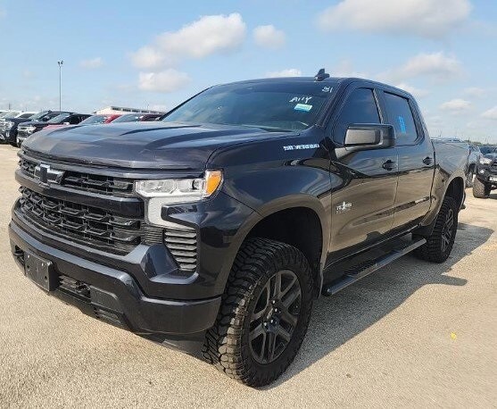 2023 Chevrolet Silverado 1500 RST photo 3
