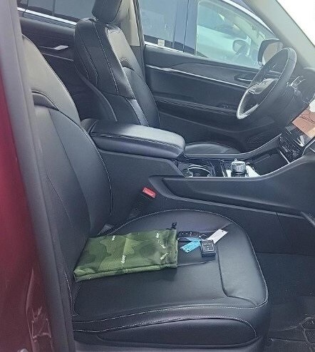 2023 Jeep Grand Cherokee Limited photo 4