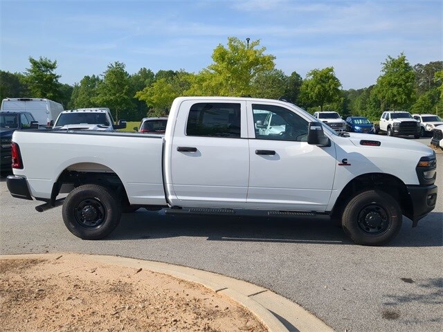 2025 Ram 2500 Tradesman photo 3