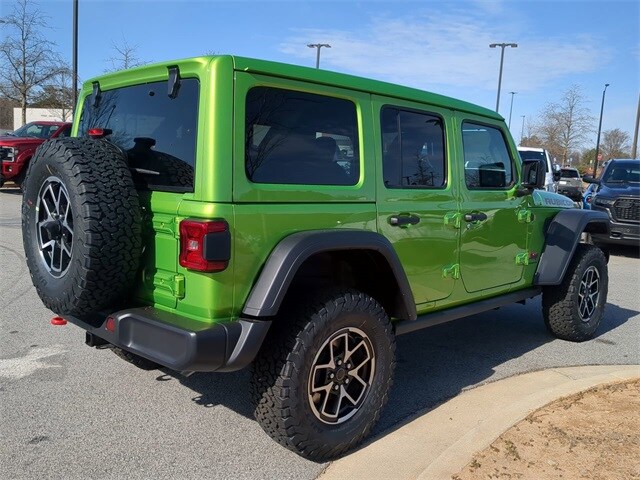 2025 Jeep Wrangler Rubicon photo 4