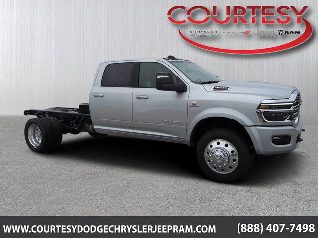 2026 RAM 4500 Big Horn 4X4 Crew Cab DRW 173" WB's photo