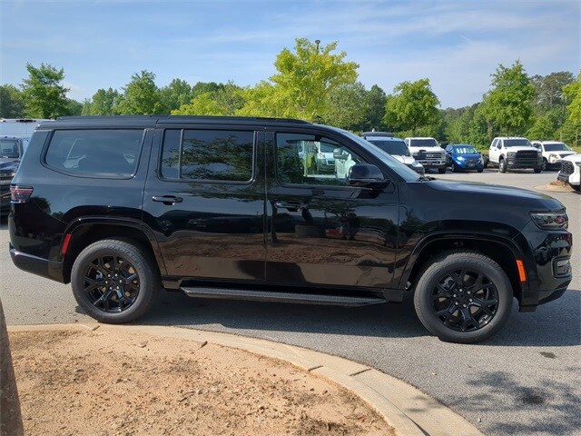 2025 Jeep Wagoneer Series II photo 3
