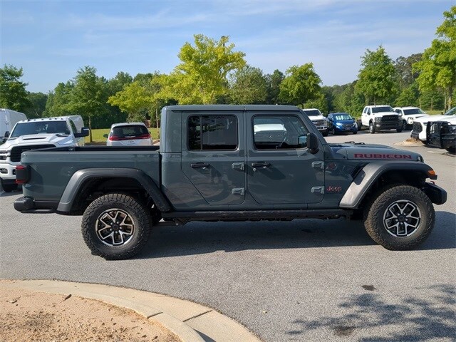2025 Jeep Gladiator Rubicon photo 3
