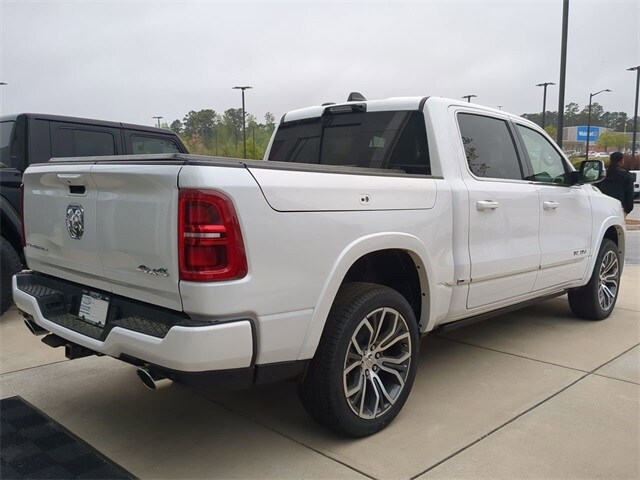 2025 Ram 1500 photo 3