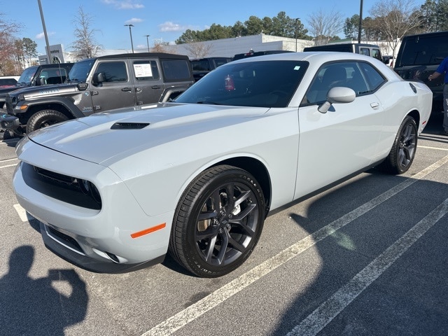 2021 Dodge Challenger SXT's photo