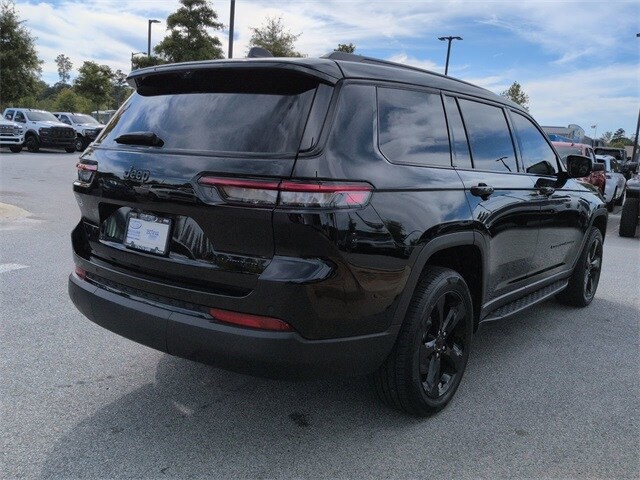 2023 Jeep Grand Cherokee Limited photo 4