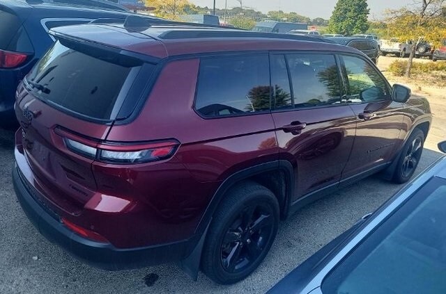 2023 Jeep Grand Cherokee Limited photo 3