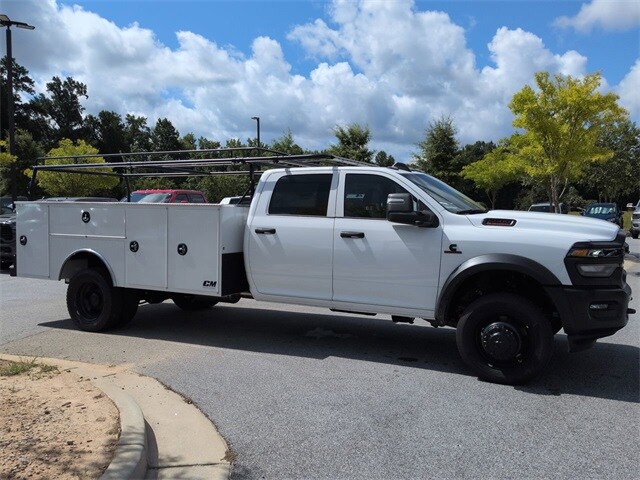 2025 Ram 5500 Tradesman photo 2