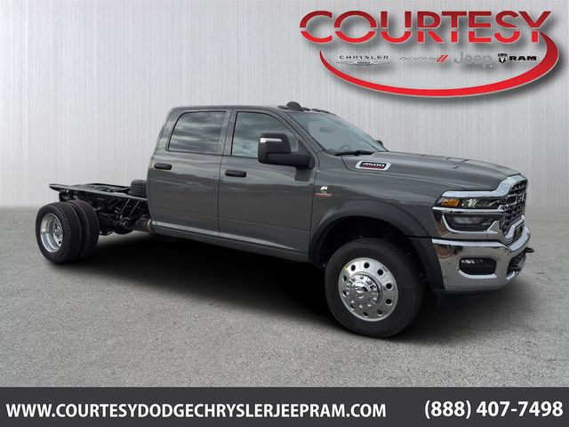2026 RAM 4500 Tradesman 4X4 Crew Cab DRW 173" WB's photo