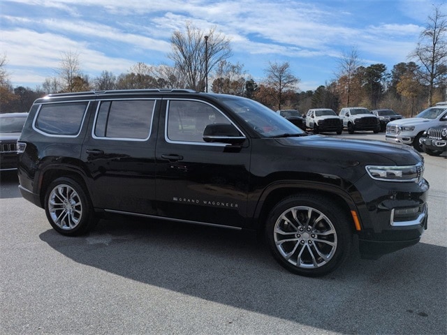 2022 Jeep Grand Wagoneer Series II's photo