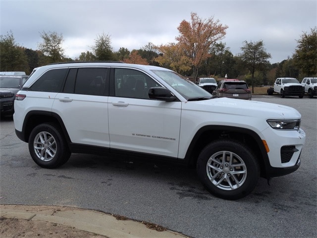 2025 Jeep Grand Cherokee Laredo's photo