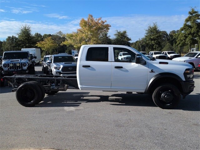 2026 Ram 5500 Tradesman photo 2