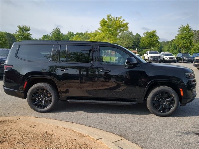 2025 Jeep Wagoneer Series II photo 3