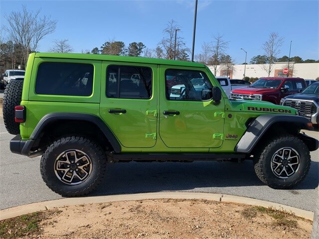 2025 Jeep Wrangler Rubicon photo 3
