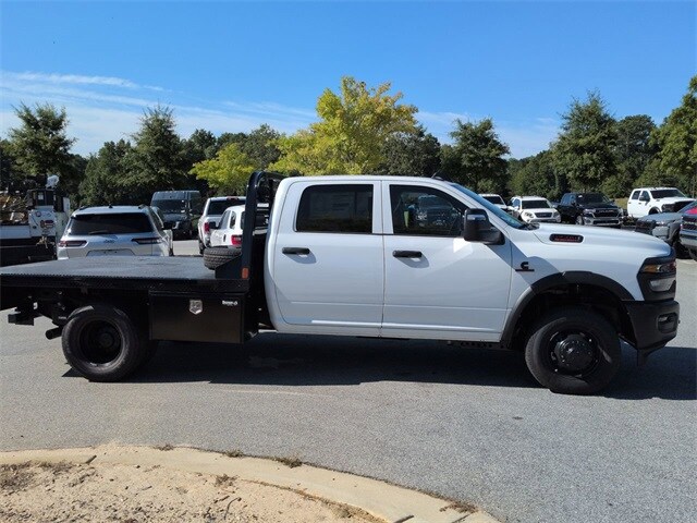 2025 Ram 3500 Tradesman photo 3