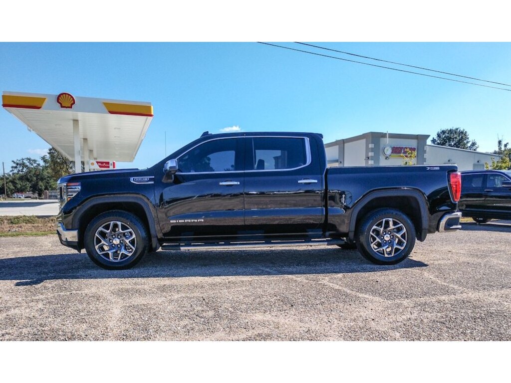 Used 2023 GMC Sierra 1500 SLT Truck Crew Cab