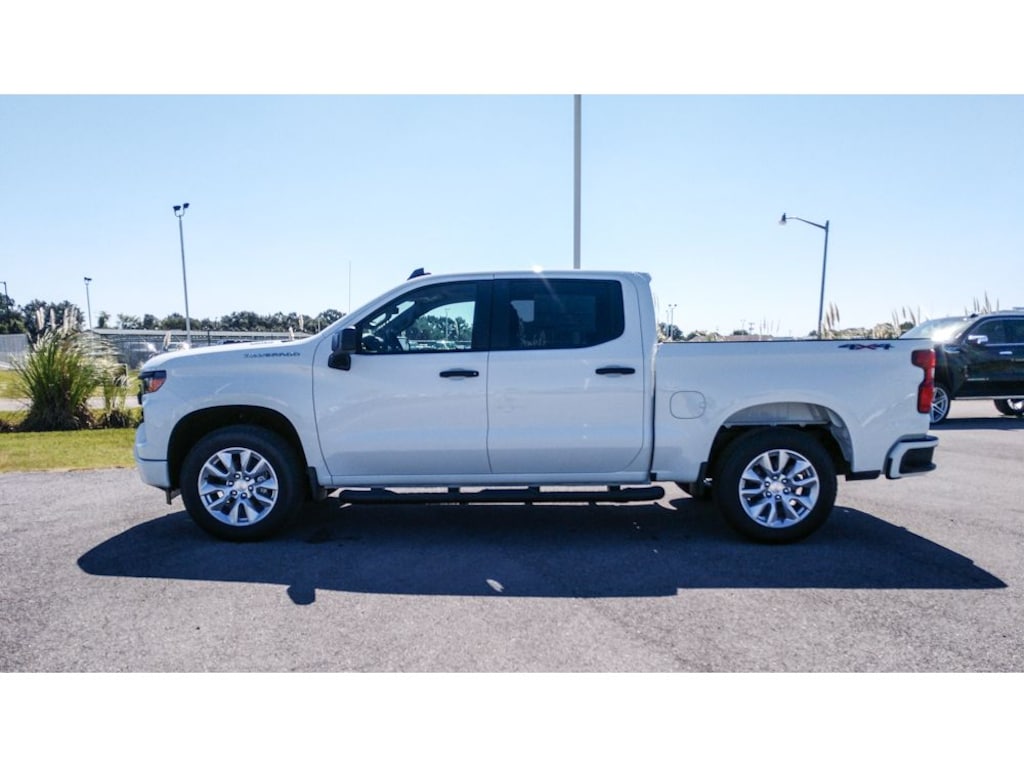 New 2026 Chevrolet Silverado 1500 Custom Truck Crew Cab