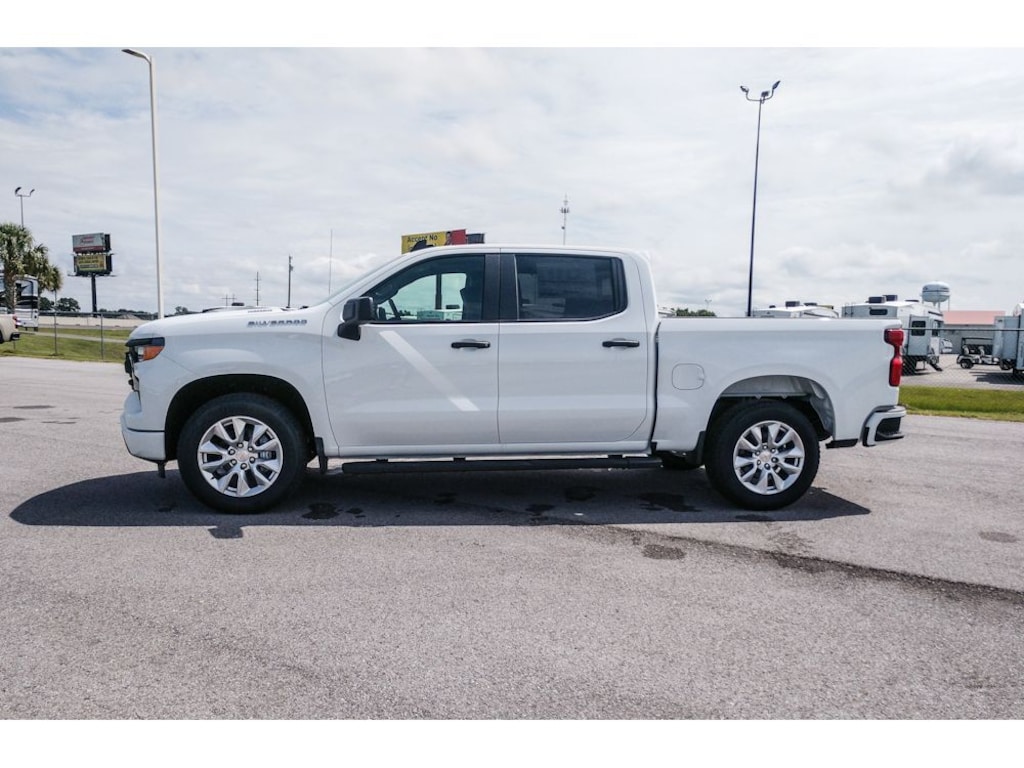 New 2026 Chevrolet Silverado 1500 Custom Truck Crew Cab