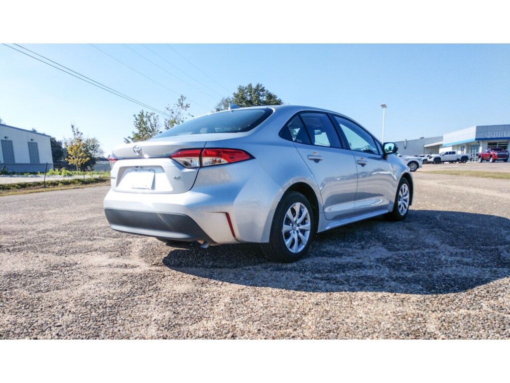 Used 2025 Toyota Corolla LE Sedan