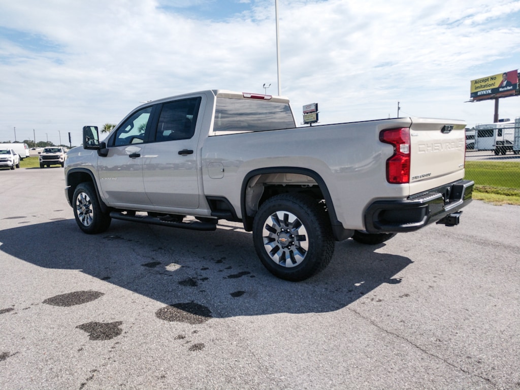 New 2026 Chevrolet Silverado 2500 HD Custom Truck Crew Cab