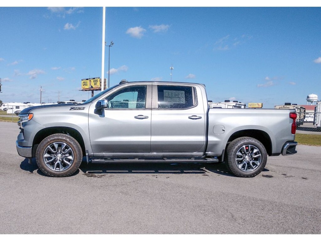 New 2026 Chevrolet Silverado 1500 LT w/1LT Truck Crew Cab