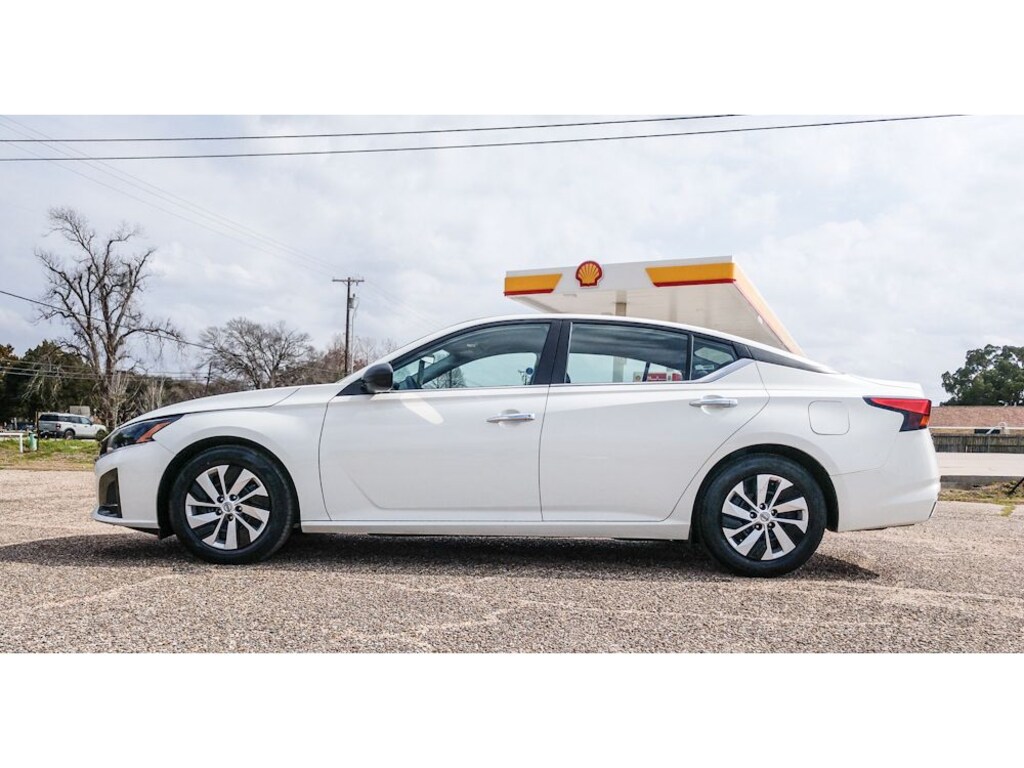 Used 2024 Nissan Altima 2.5 S Sedan
